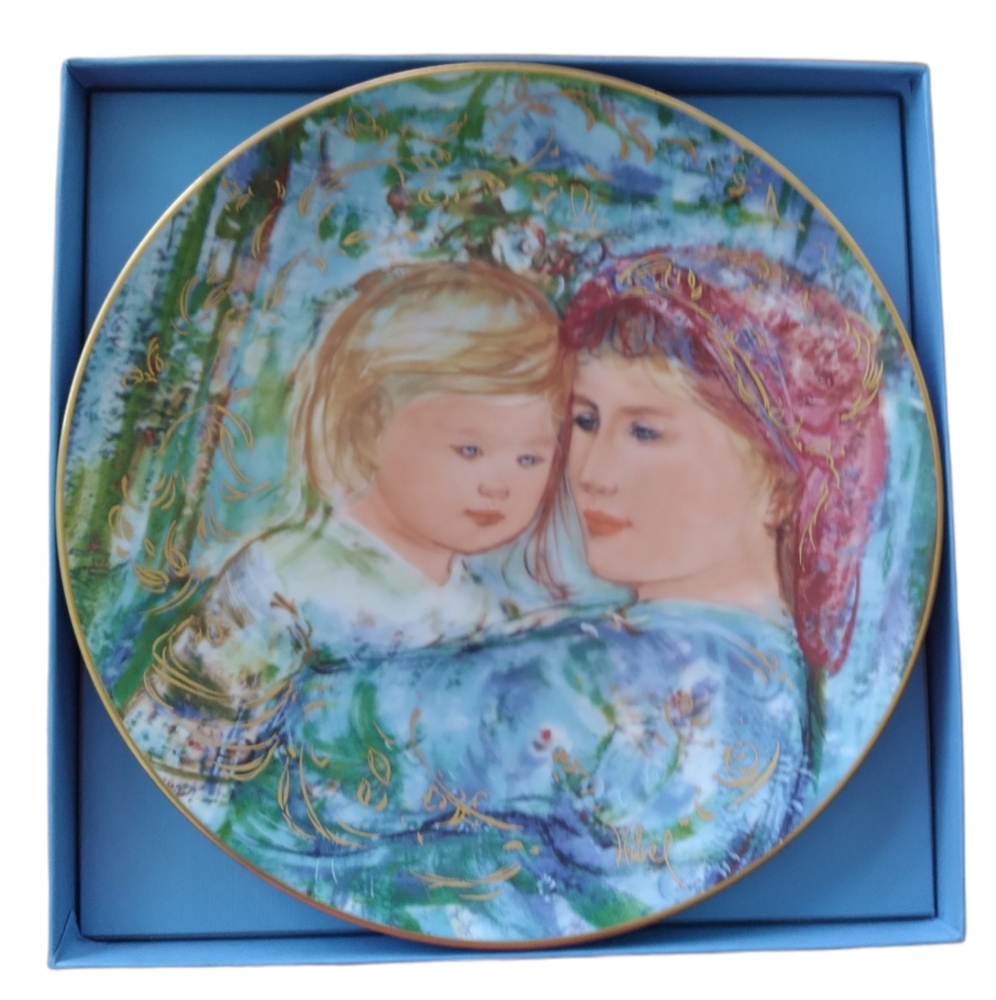 Vintage Hibel "Michelle & Anna Mother's Day Plate.